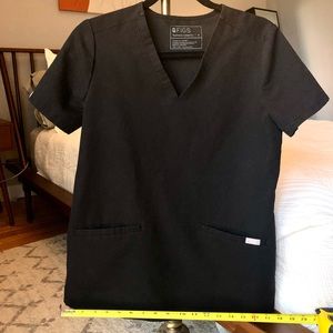 Figs Technical Collection scrub Top